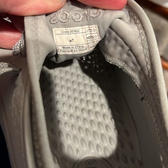 CROCS Literide Gray Women’s Size 7. - Picture 7 of 9